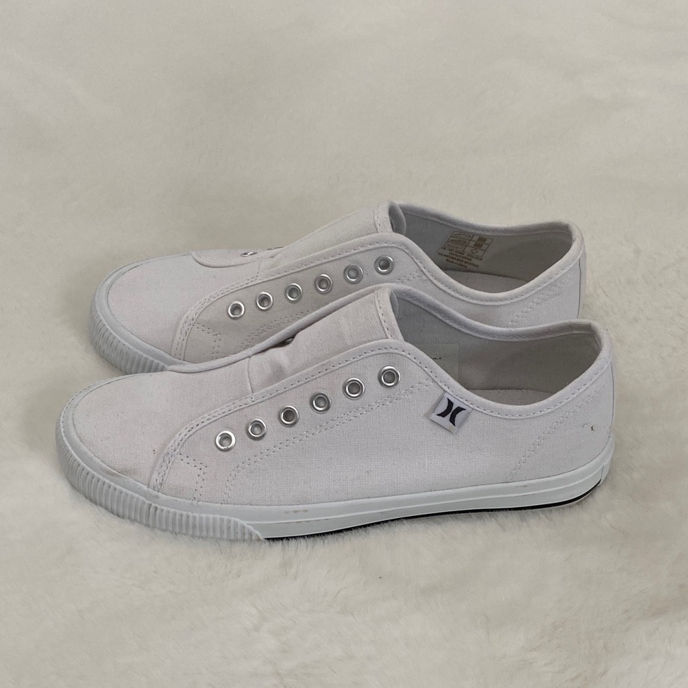 Hurley White and Gray Canvas Sneakers. Size 6